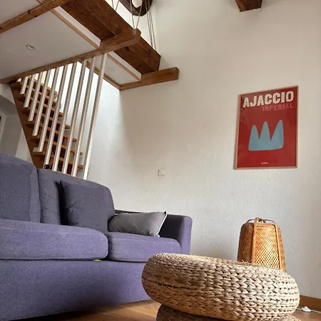 アパート 1er Consul