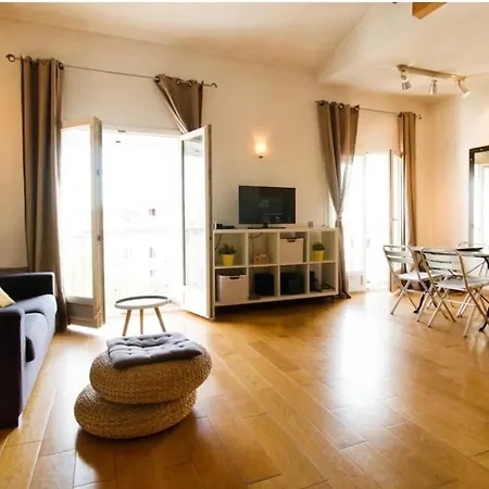 1er Consul Apartment *