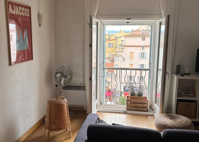 Apartment 1er Consul